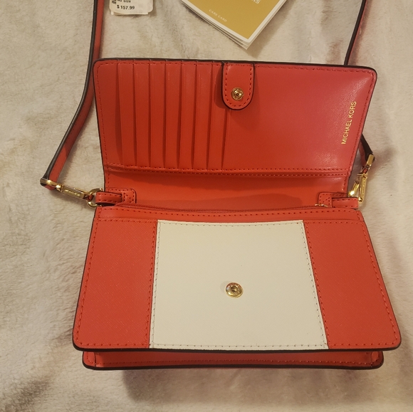 Michael Kors Jet Set Travel/Phone Crossbody Purse - Picture 3 of 7